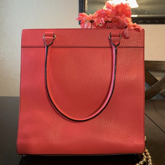 Kate Spade Coral Purse 🌷 - Picture 3 of 7